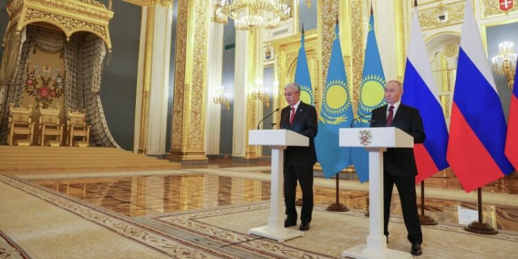 Путин назвал подходы России и Казахстана по международным вопросам близкими