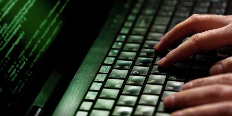 Сайт военной разведки Бельгии подвергся кибератаке, сообщили СМИ