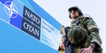 СМИ: США помогли России унизить НАТО