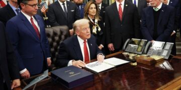 СМИ: Трамп готов утвердить санкции против России при одном условии