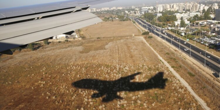 СМИ: украинский Ан-124 забрал из Израиля американские военные грузовики