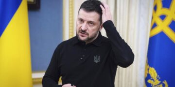 СМИ: жители Киева вышли на митинг против Зеленского и Ермака