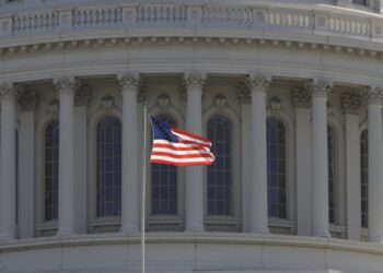 США больше не могут создавать стабильность в мире, заявил директор ИСАА МГУ