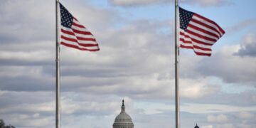 США продолжат поиск возможностей для переговоров по Украине, заявил Уитакер