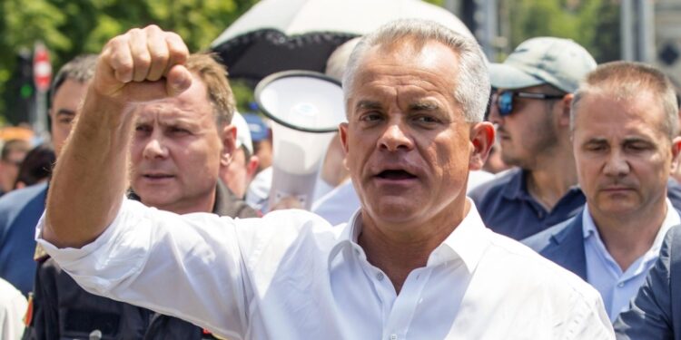 Суд продлил срок ареста олигарху Плахотнюку