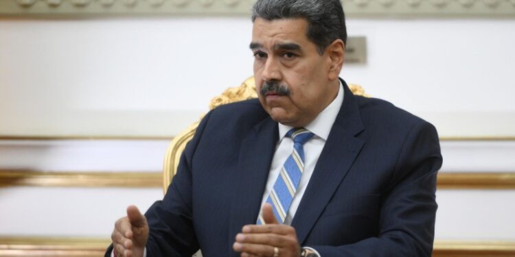 Трамп в разговоре с Мадуро угрожал применением силы, пишут СМИ