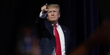 Трамп выступит с речью на завтраке с сенаторами-республиканцами