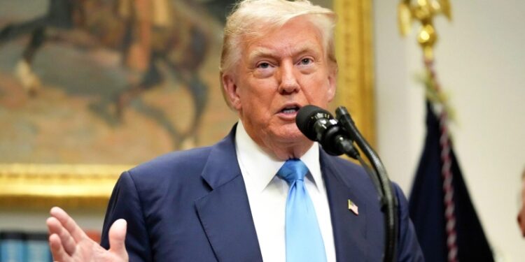 Трамп засомневался по поводу возможного нападения на Венесуэлу, пишут СМИ