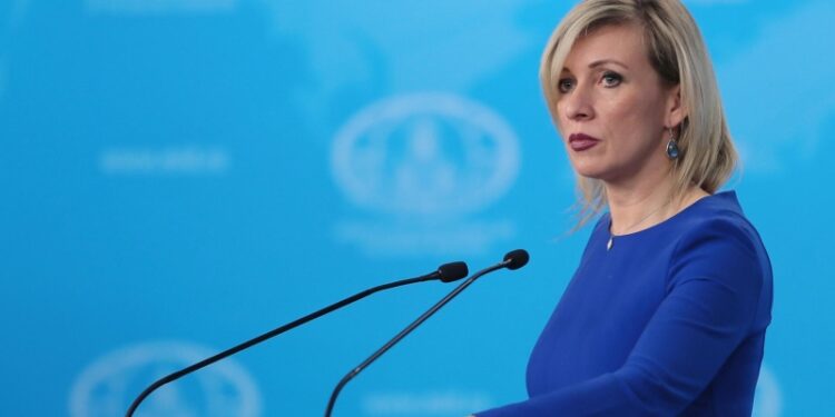 Украина могла стать жемчужиной Европы, заявила Захарова