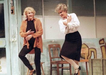 Умерли знаменитые артистки-близнецы Алиса и Эллен Кесслер