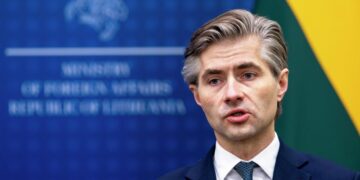 В Евросоюзе придумали, как оказаться за столом переговоров с Россией