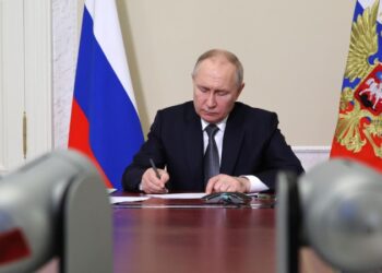 В Кремле ответили на вопрос о встрече Путина с представителями армии США