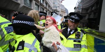 В Лондоне задержали десятки человек на митинге в поддержку Palestine Action