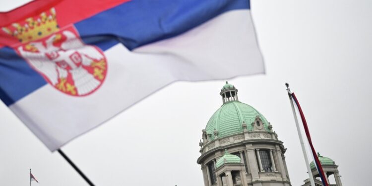 В Сербии студенты протестуют против реконструкции здания генштаба