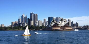 Власти Австралии отказались вернуть России землю для постройки посольства