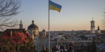 Во Львове мужчина прутом отбил мобилизованного у сотрудника военкомата