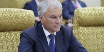 Володин заявил о росте числа европейцев, желающих переехать в Россию