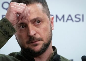 Заголовки западных СМИ о Зеленском ухудшаются, заявил глава РФПИ