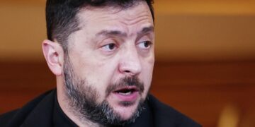 Запад может нейтрализовать Зеленского, считает депутат Госдумы