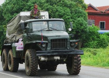 Армия Камбоджи открыла огонь по тайским военным, пишут СМИ