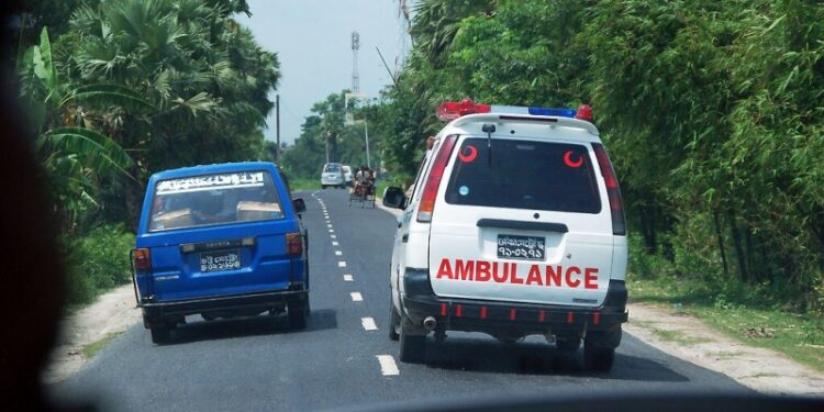 Экс-премьер Бангладеш Халеда Зия находится в крайне тяжелом состоянии