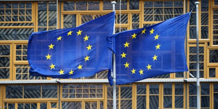 ЕС теряет мощь и не сможет финансировать Украину без США, считает аналитик