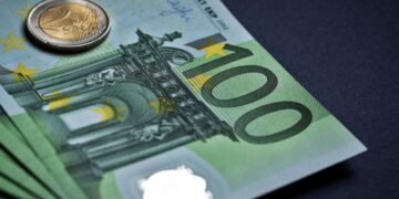 FT: конфискация российских активов может повлиять на статус евро