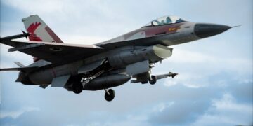 Израильская авиация нанесла вторую серию ударов по югу Ливана