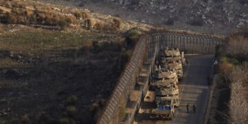 Израильские военные обстреляли мирных жителей в Сирии, сообщают СМИ