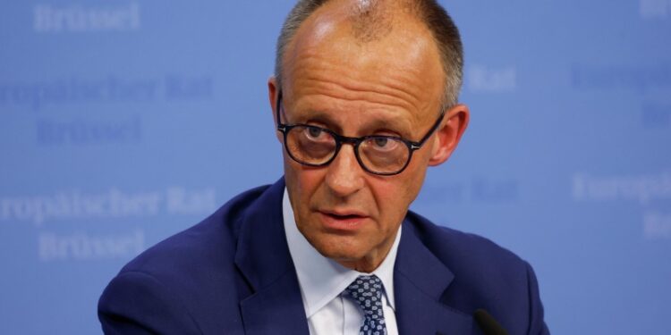 Критика Израиля не должна стать поводом для антисемитизма, заявил Мерц