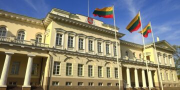 Литва объявила режим ЧС из-за воздушных шаров из Белоруссии