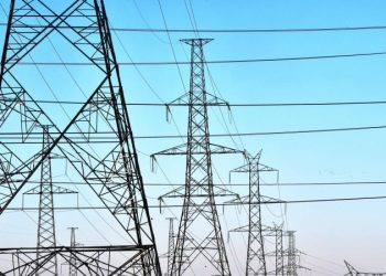 На Украине более миллиона абонентов остались без электроснабжения