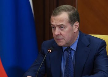 Никаких документов по «Ключевой пятерке» не представлялось, заявил Медведев