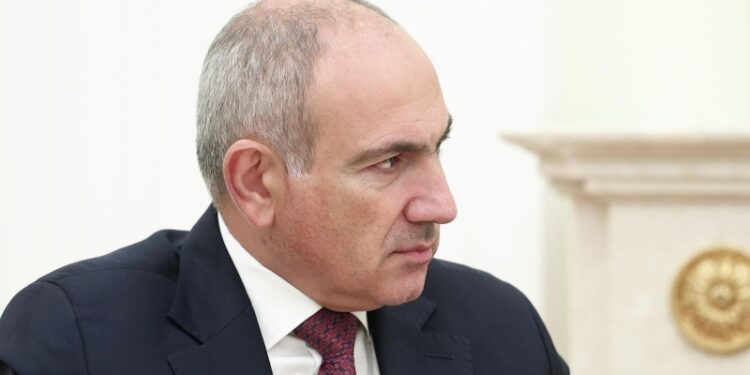 Пашинян назвал причину бедности в Армении