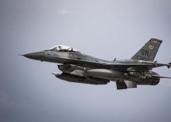 Пентагон поднял два истребителя F-16 над Пальмирой, пишут СМИ