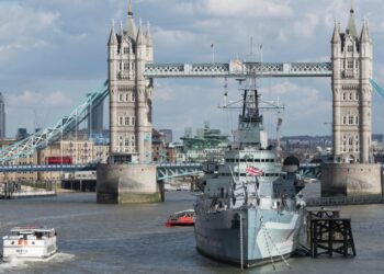 Посол России прокомментировал планы Британии по отслеживанию подлодок