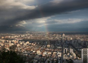 Правый политик Каст побеждает на выборах президента Чили