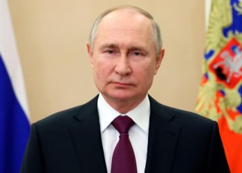 Путин поздравил туркменский народ с днем нейтралитета