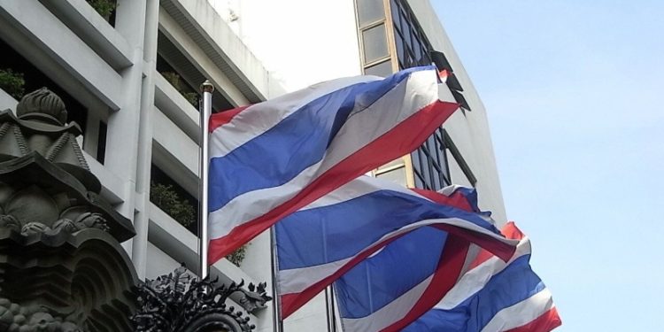 СМИ: МИД Таиланда заявил, что хочет мирного решения конфликта с Камбоджей