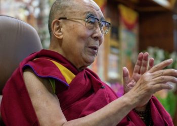 СМИ: визит эстонской делегации к далай-ламе обернулся громким скандалом