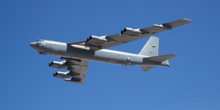 Стратегический бомбардировщик США совершил полет у берегов Венесуэлы