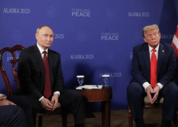 Ушаков рассказал, когда может состояться встреча Путина и Трампа