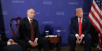 Ушаков рассказал, когда может состояться встреча Путина и Трампа