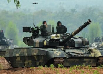 В Камбодже заявили, что Таиланд использует все виды оружия