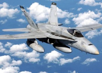 Военные самолеты США кружат в небе у берегов Венесуэлы