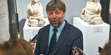 Захарова назвала задержание Бутягина в Польше политизированным